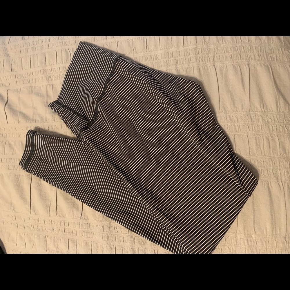 Lulu Lemon Sz8 Striped Leggings